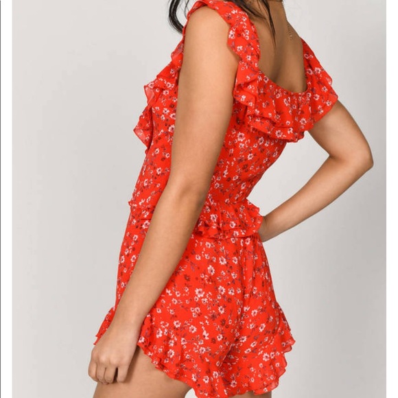 BN TOBI ❤️ red off shoulder floral romper - Picture 3 of 7